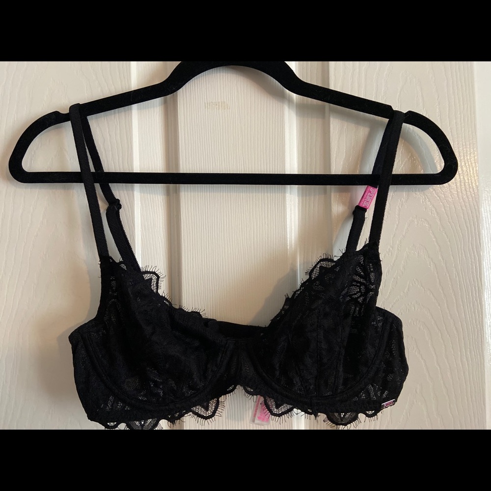 VS Pink lace bra